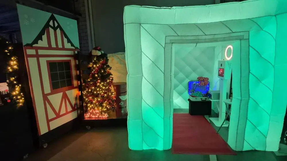 Opblaasbare Photobooth in kerstsfeer